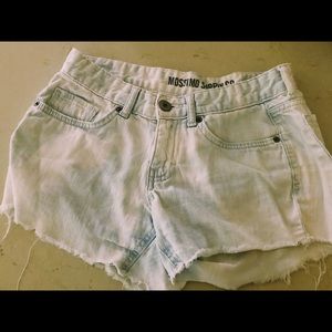 Light tie dye jean shorts